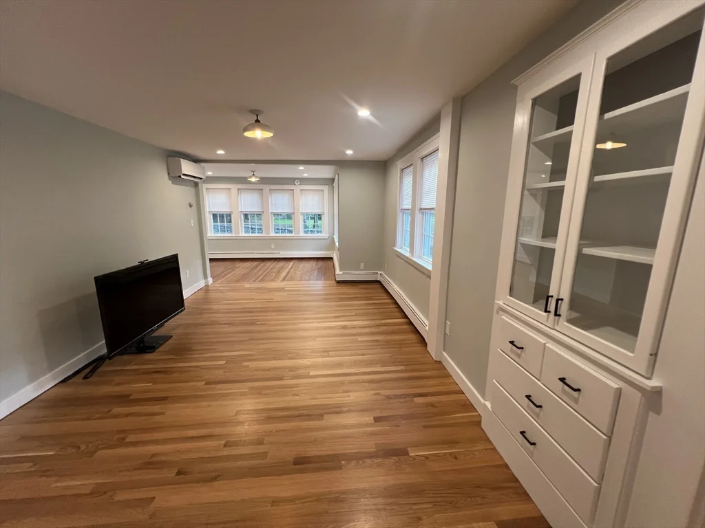 4 bed, 2 bath apartment for rent at 243 Dudley Rd, Bedford — photo 10 of 29