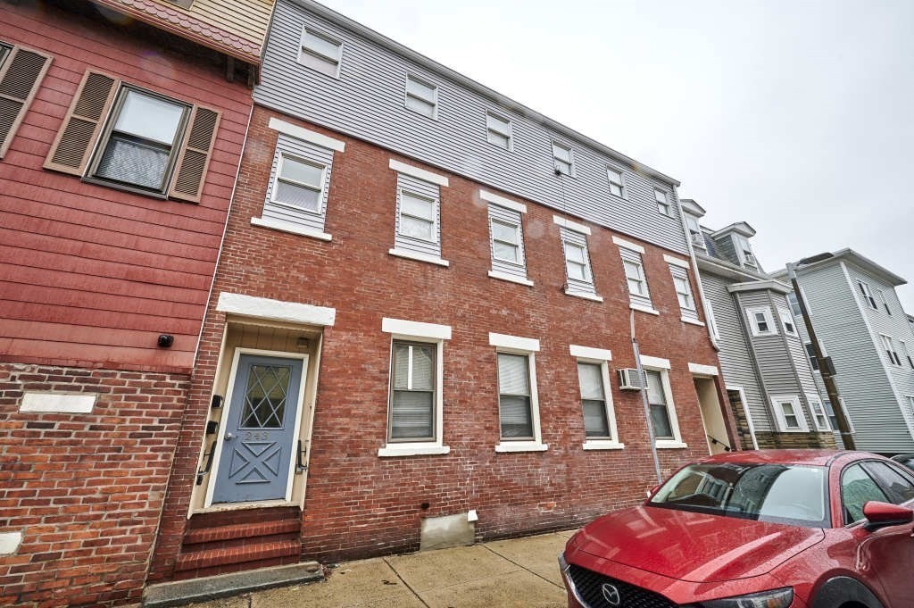 2 bed, 1 bath apartment for rent at 243 E St Unit 3, South Boston — photo 8 of 11