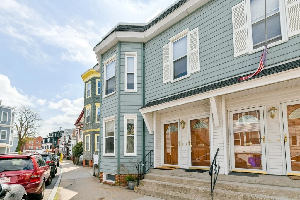 2 bed, 1 bath apartment for rent at 243 Emerson Unit 0, South Boston