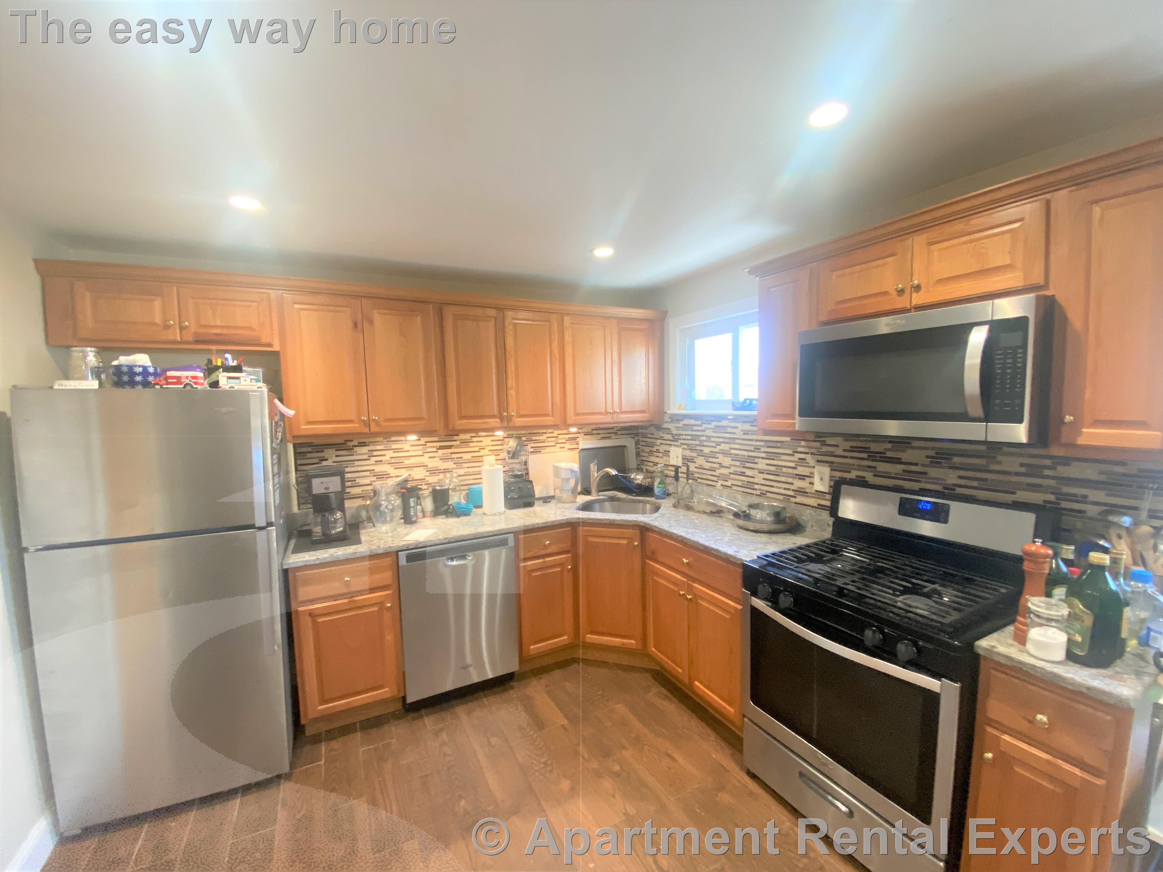 2 bed, 1 bath apartment for rent at 243 Highland Ave Unit 1, Davis Square — photo 3 of 7