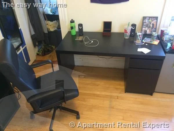 5 bed, 1 bath apartment for rent at 243 Highland Ave Unit 2, Davis Square — photo 3 of 12