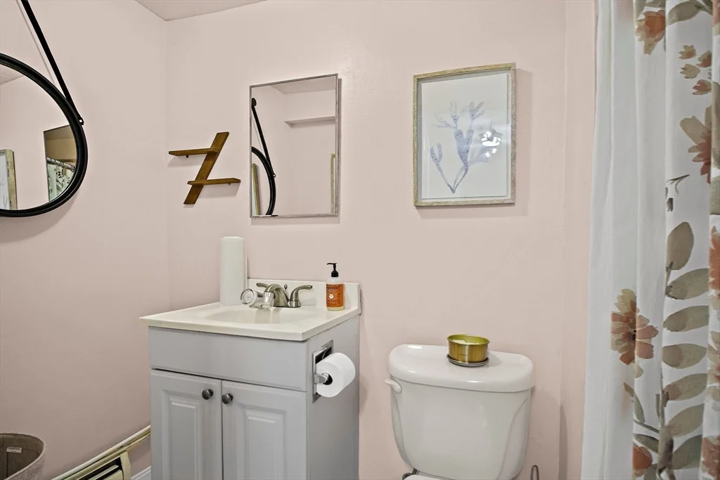 1 bed, 1 bath apartment for rent at 243 Lake St Unit 1, Waltham — photo 6 of 11