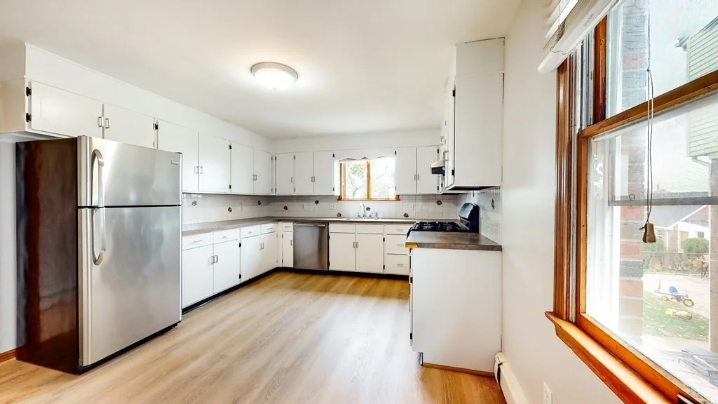 2 bed, 1 bath apartment for rent at 243 Lexington St Unit 1, Watertown — photo 2 of 16