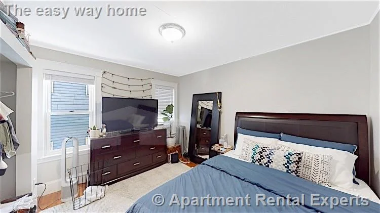 3 bed, 1 bath apartment for rent at 243 Summer St Unit 1, Davis Square — photo 3 of 8