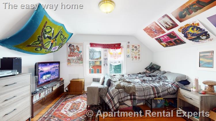 5 bed, 2 bath apartment for rent at 243 Summer St Unit 2, Porter Square — photo 3 of 13