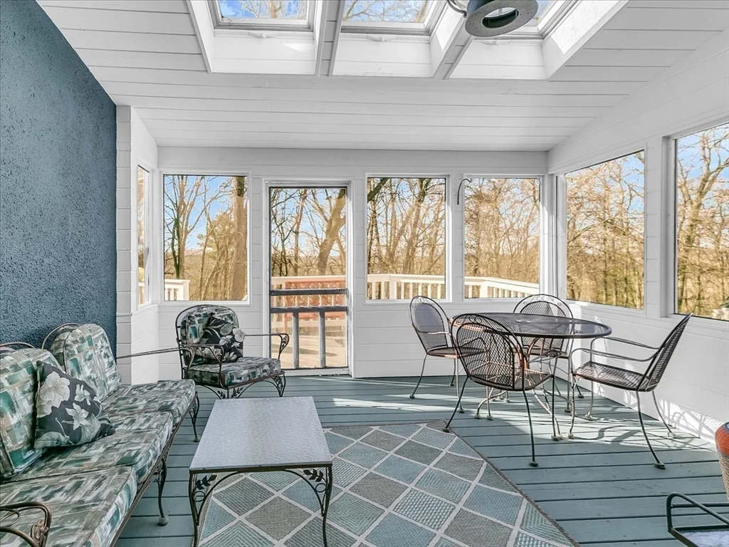 4 bed, 3 bath apartment for rent at 243 Upland Ave, Newton Highlands — photo 21 of 40