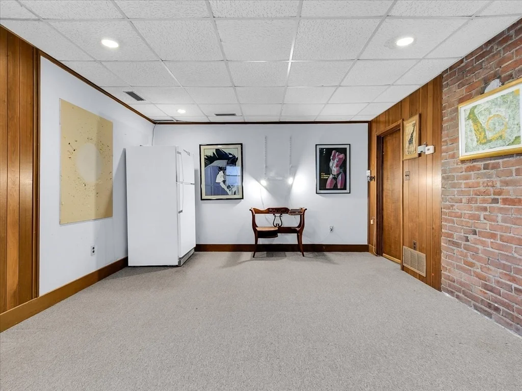 4 bed, 3 bath apartment for rent at 243 Upland Ave, Newton Highlands — photo 36 of 40
