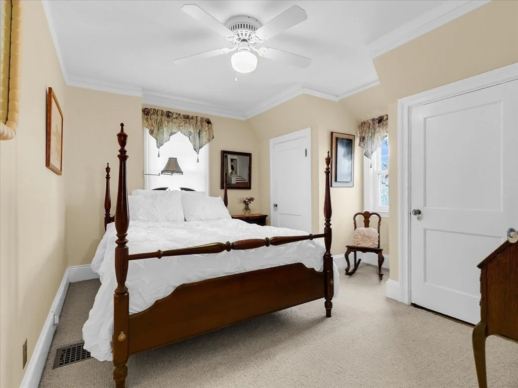 4 bed, 3 bath apartment for rent at 243 Upland Ave, Newton Highlands — photo 32 of 40