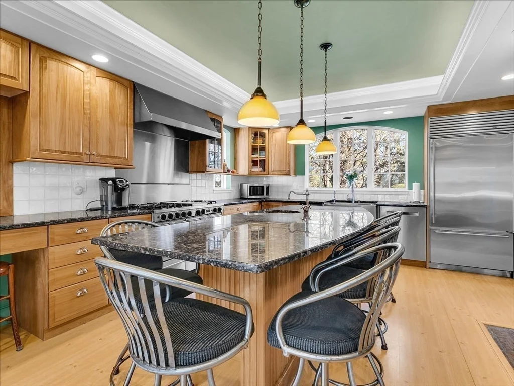 4 bed, 3 bath apartment for rent at 243 Upland Ave, Newton Highlands — photo 11 of 40
