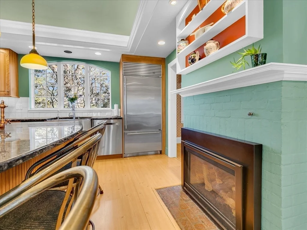 4 bed, 3 bath apartment for rent at 243 Upland Ave, Newton Highlands — photo 13 of 40