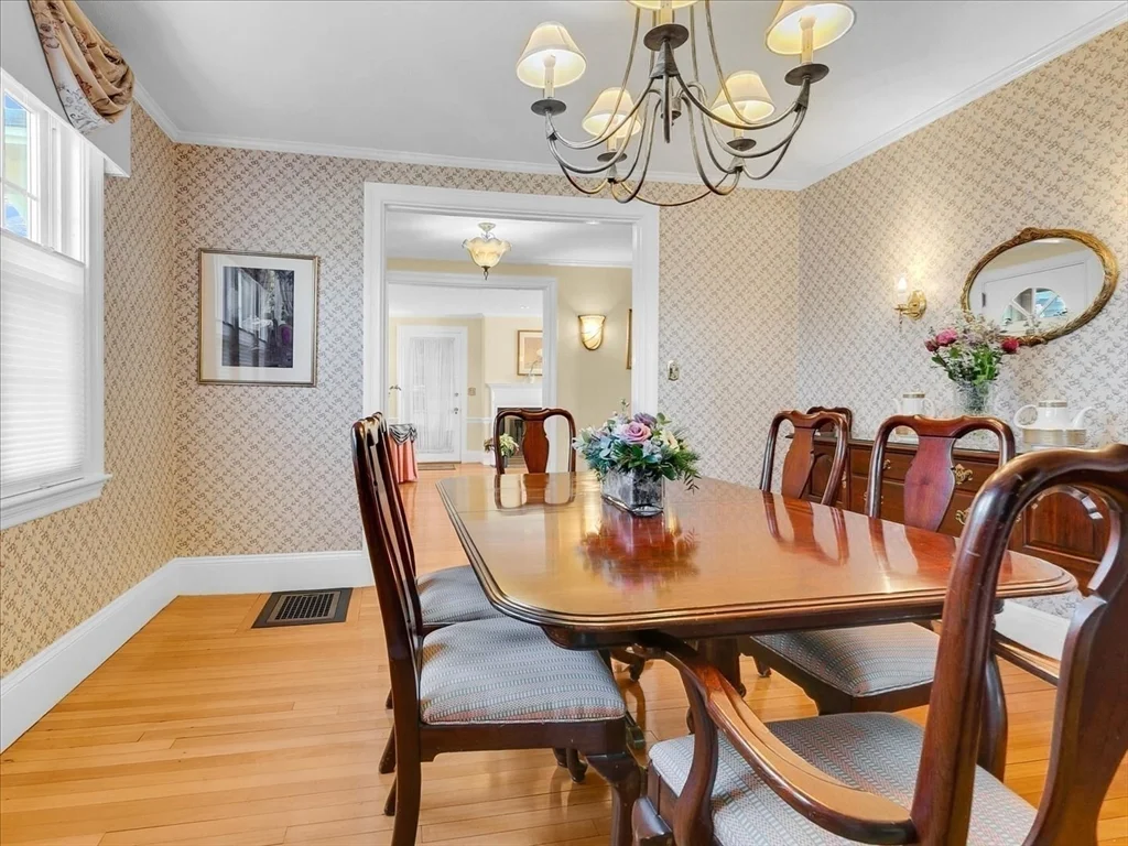 4 bed, 3 bath apartment for rent at 243 Upland Ave, Newton Highlands — photo 20 of 40