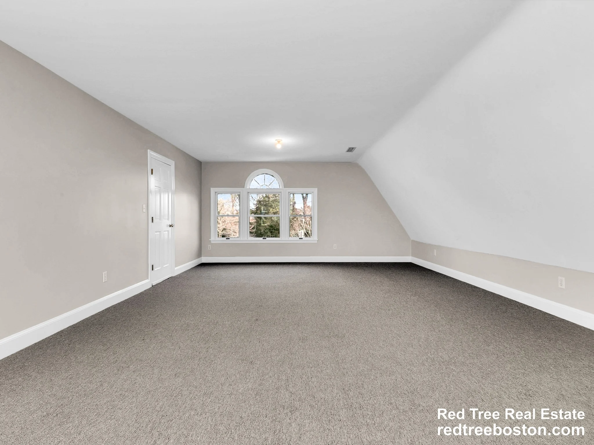 4 bed, 3.5 bath apartment for rent at 243 Upland Ave Unit 1, Newton Highlands — photo 38 of 40