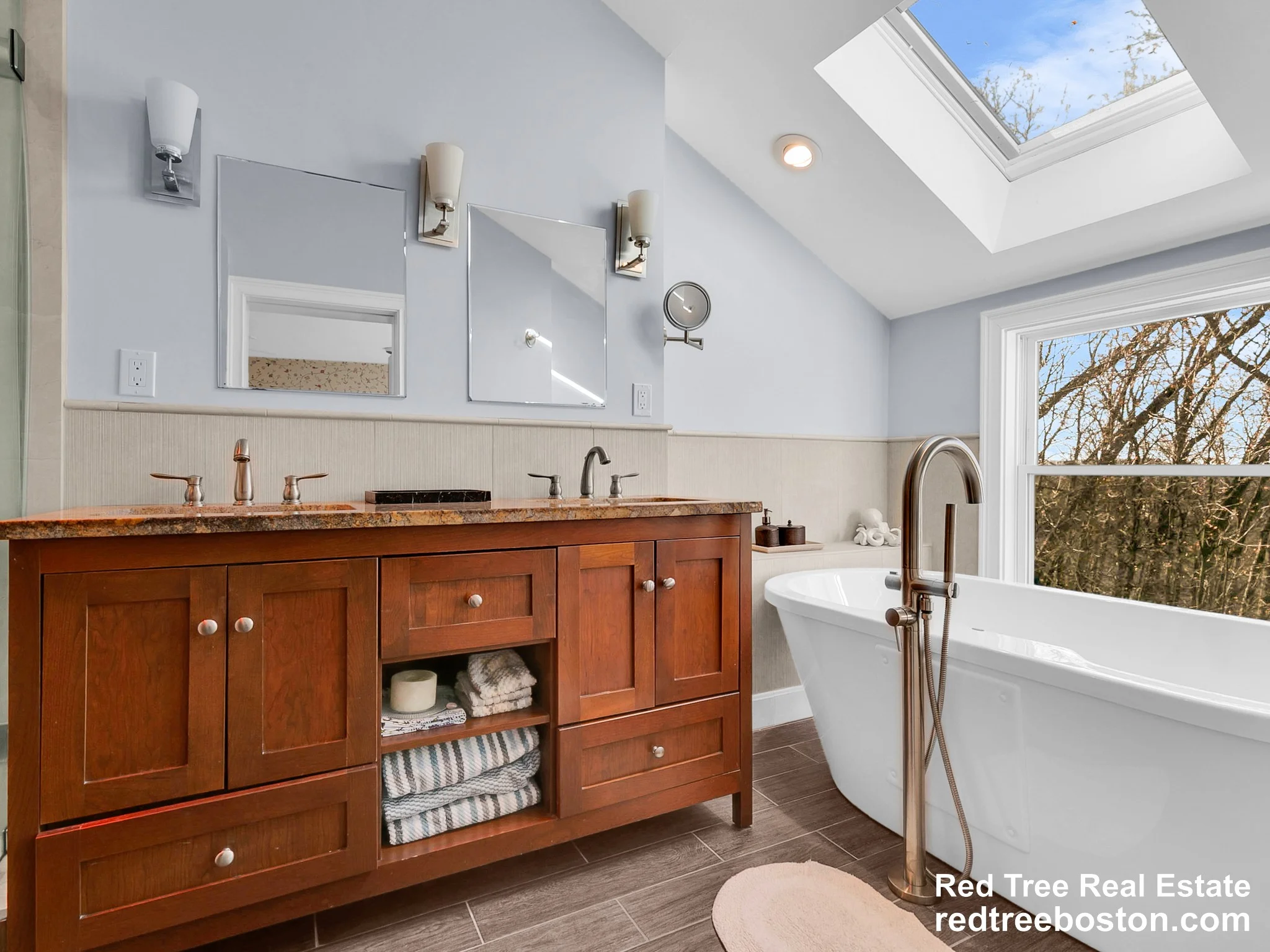 4 bed, 3.5 bath apartment for rent at 243 Upland Ave Unit 1, Newton Highlands — photo 33 of 40