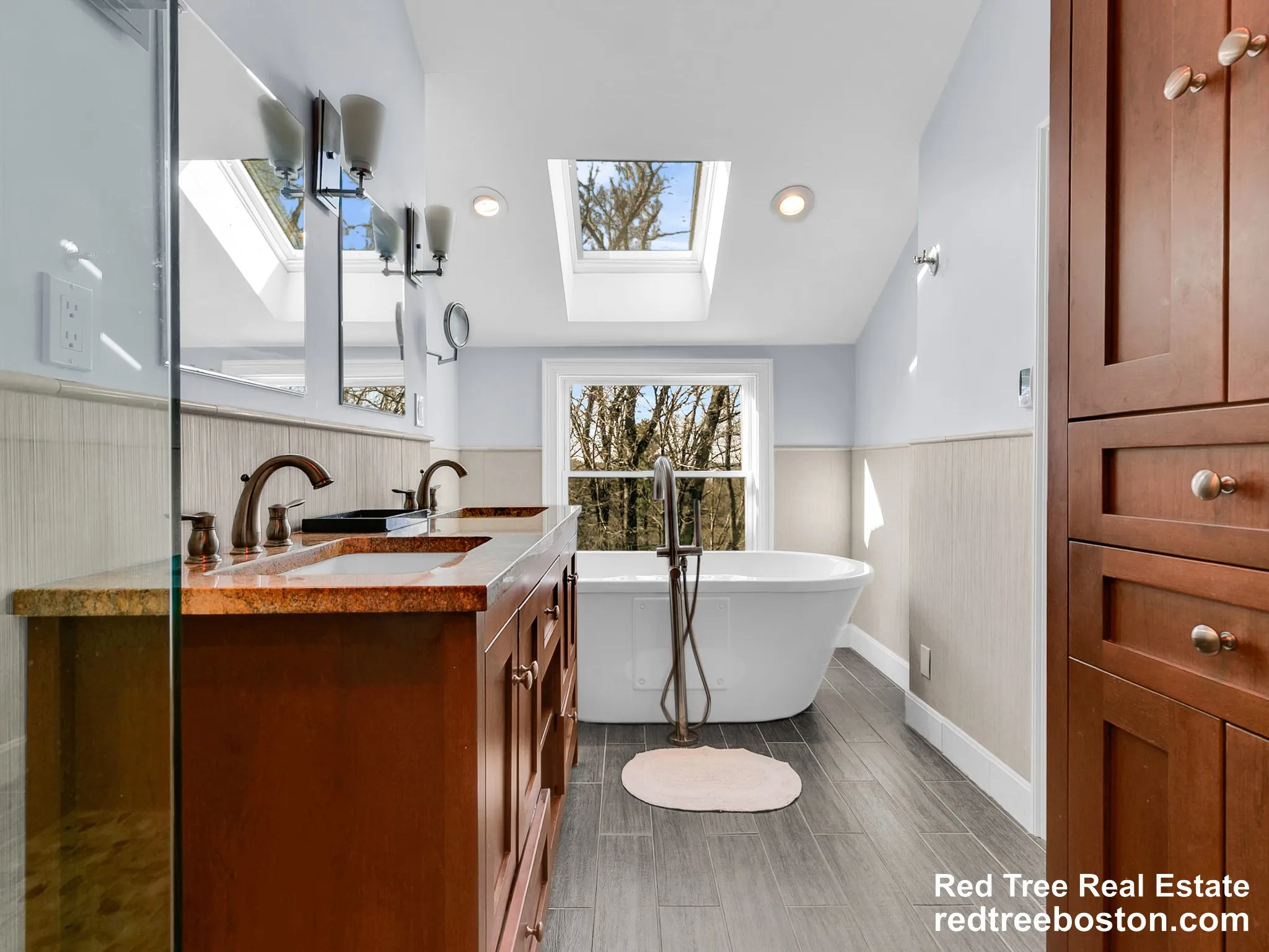 4 bed, 3.5 bath apartment for rent at 243 Upland Ave Unit 1, Newton Highlands — photo 35 of 40