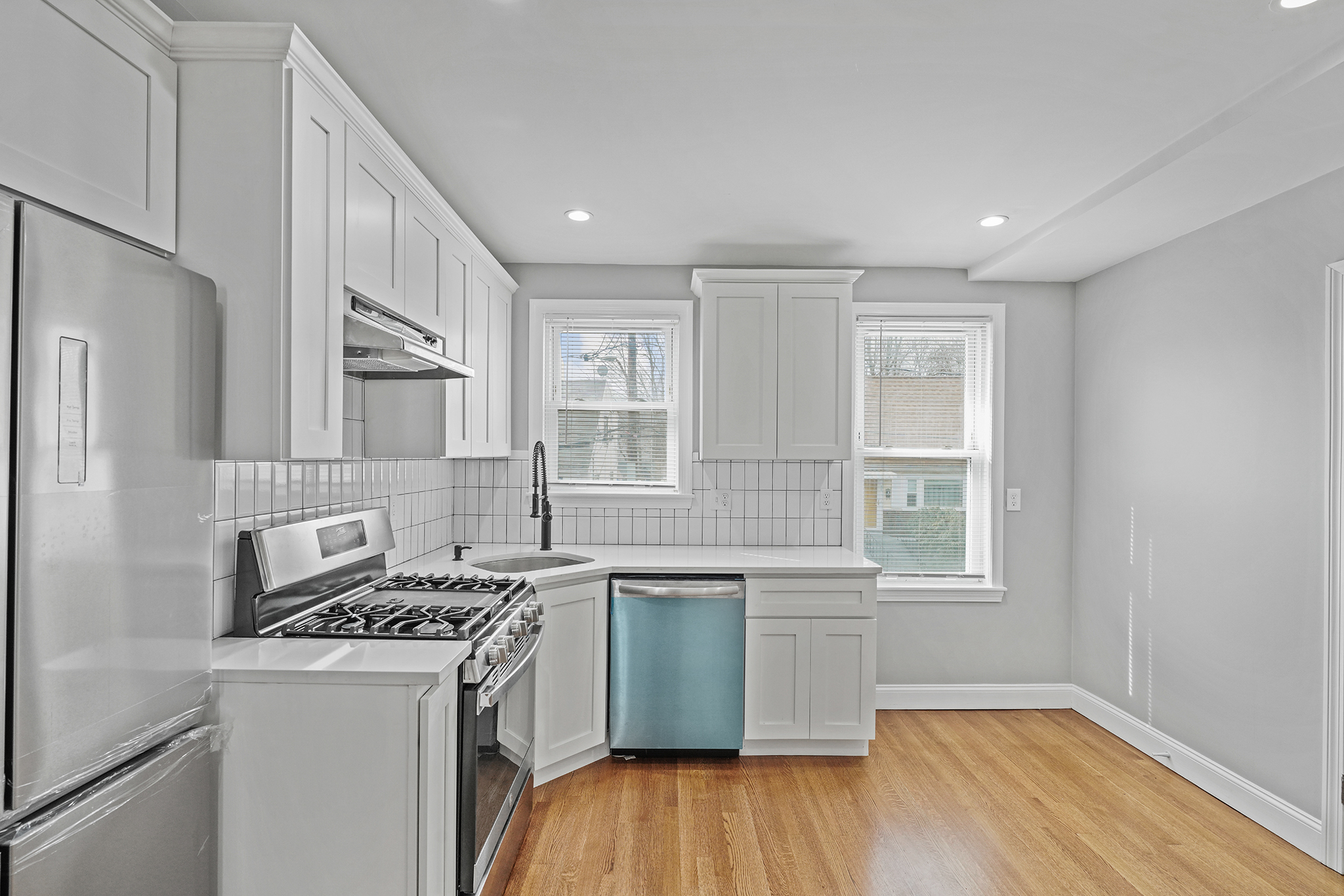 5 bed, 2 bath apartment for rent at 243 West Selden St Unit 2, Mattapan — photo 3 of 40