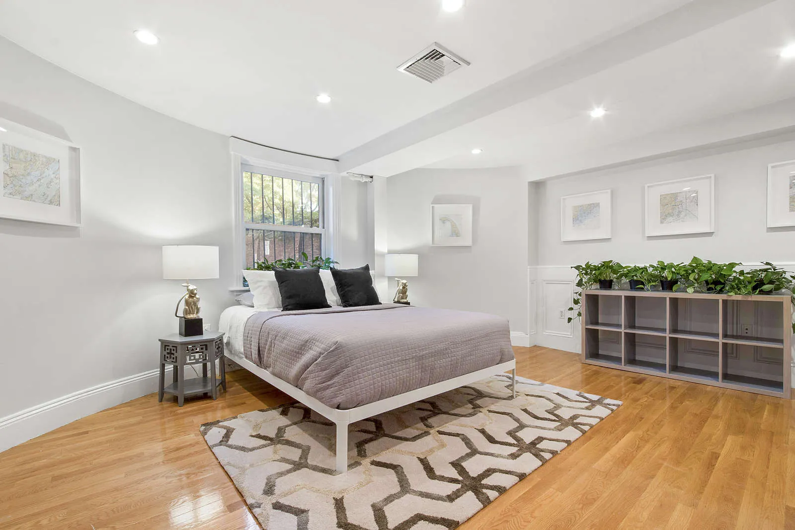 3 bed, 2 bath apartment for rent at 244 Beacon St Unit 1B, Back Bay — photo 8 of 11