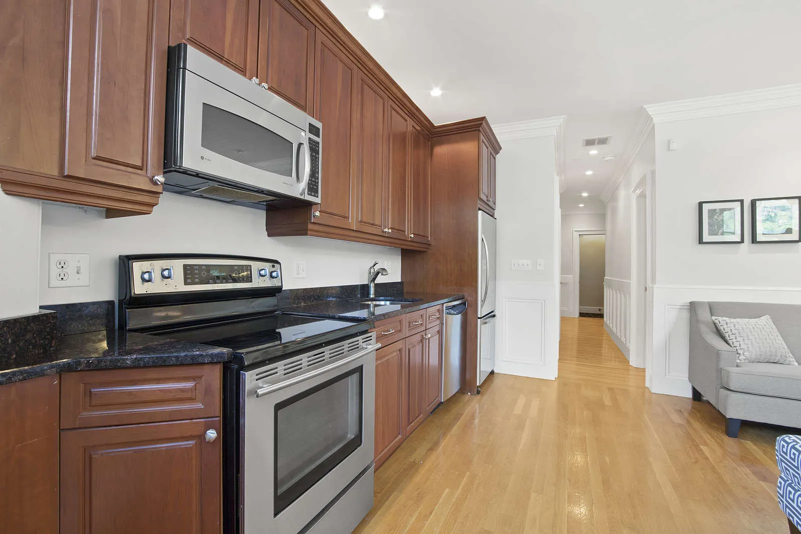 3 bed, 2 bath apartment for rent at 244 Beacon St Unit 1B, Back Bay