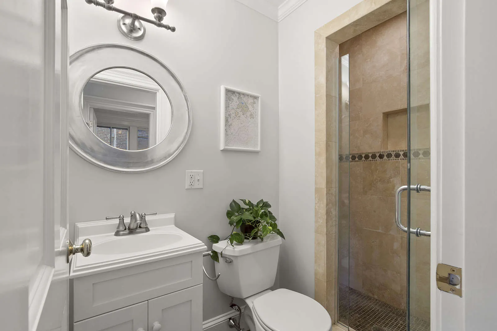 3 bed, 2 bath apartment for rent at 244 Beacon St Unit 1B, Back Bay — photo 4 of 11