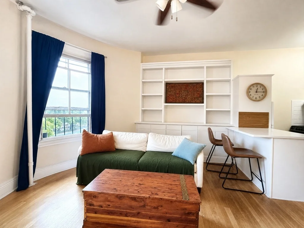 1 bed, 1 bath apartment for rent at 244 Beacon St Unit 3C, Back Bay — photo 4 of 12