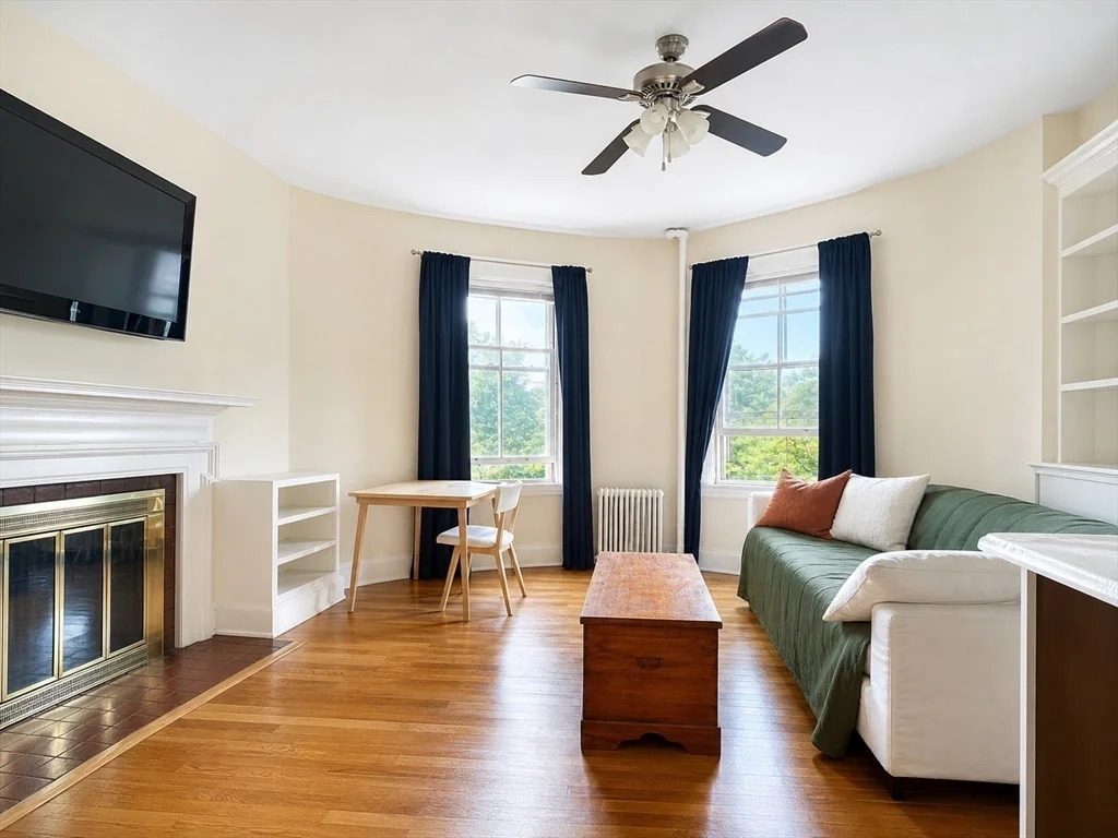 1 bed, 1 bath apartment for rent at 244 Beacon St Unit 3C, Back Bay — photo 5 of 12