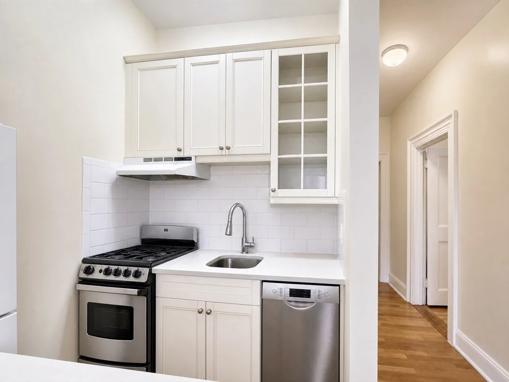 1 bed, 1 bath apartment for rent at 244 Beacon St Unit 3C, Back Bay — photo 11 of 12