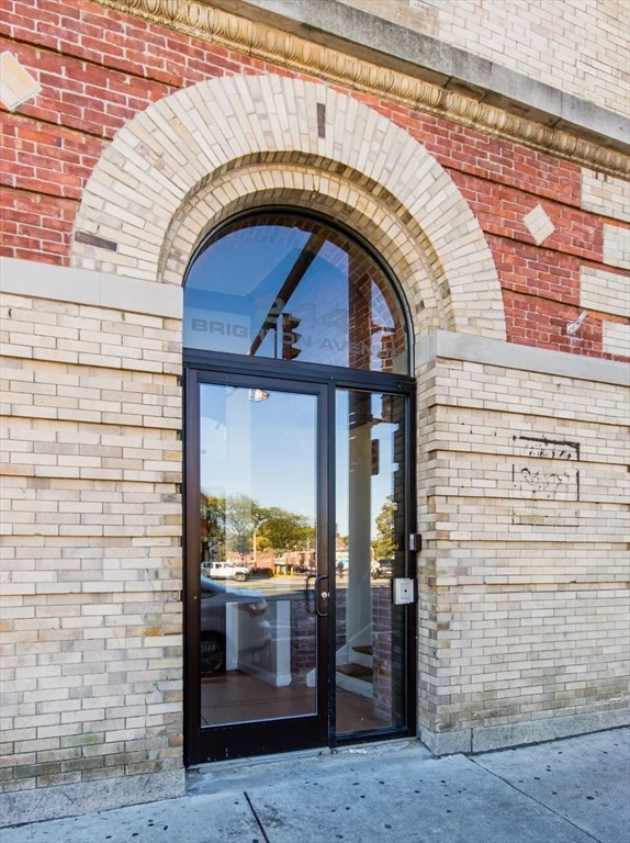 3 bed, 1 bath apartment for rent at 244 Brighton Ave Unit 406, Allston — photo 13 of 15
