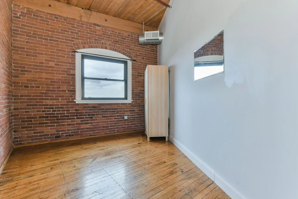 3 bed, 1 bath apartment for rent at 244 Brighton Ave Unit 406, Allston — photo 9 of 15