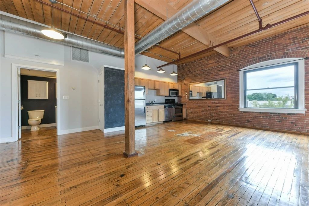 3 bed, 1 bath apartment for rent at 244 Brighton Ave Unit 406, Allston — photo 2 of 15