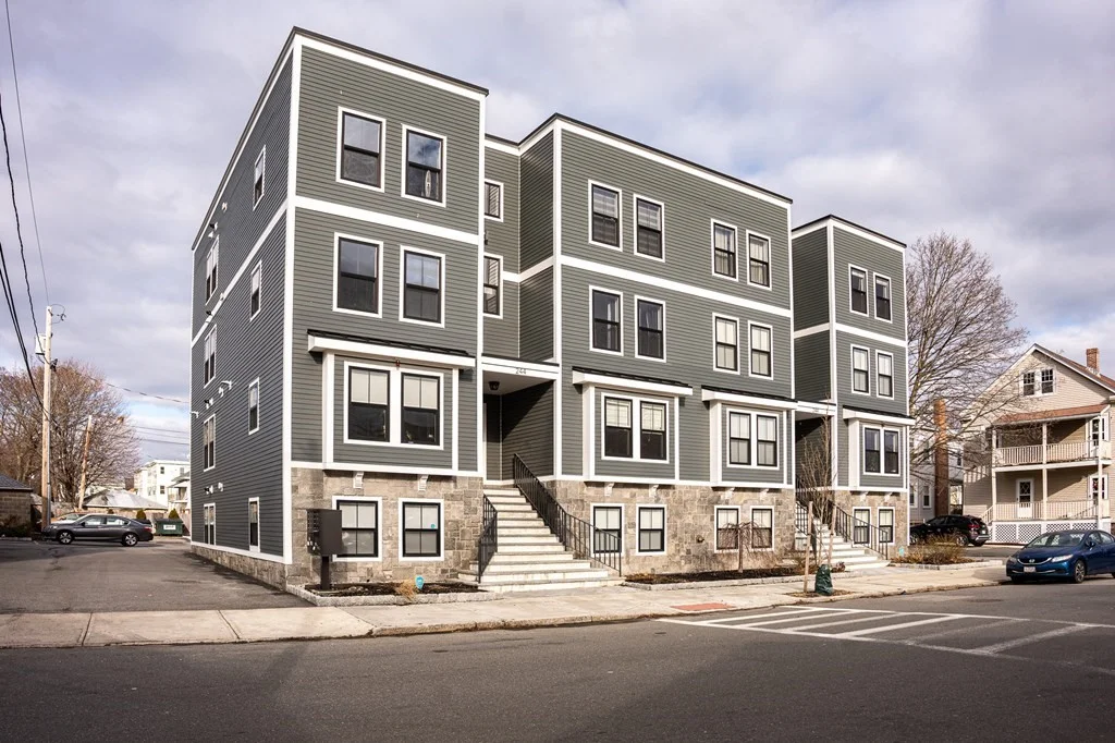 2 bed, 2 bath apartment for rent at 244 Central Ave Unit 5, Medford