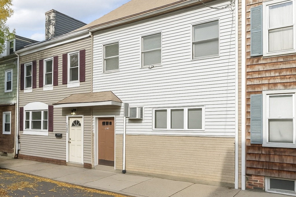 3 bed, 1 bath apartment for rent at 244 Everett St, East Boston — photo 12 of 13