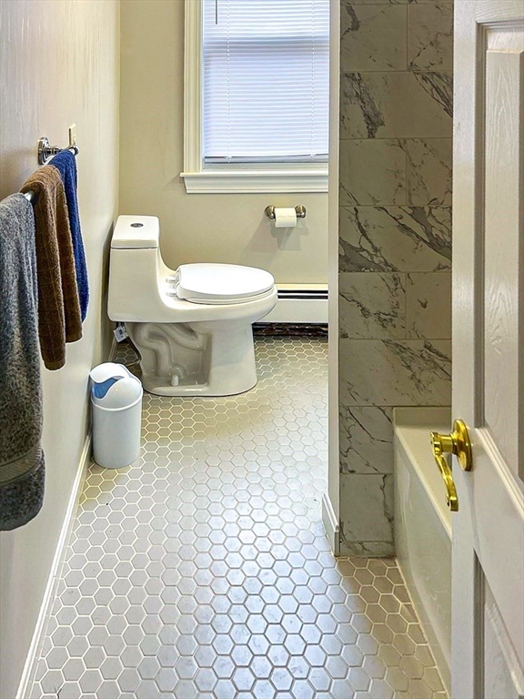 3 bed, 1 bath apartment for rent at 244 Everett St, East Boston — photo 9 of 13