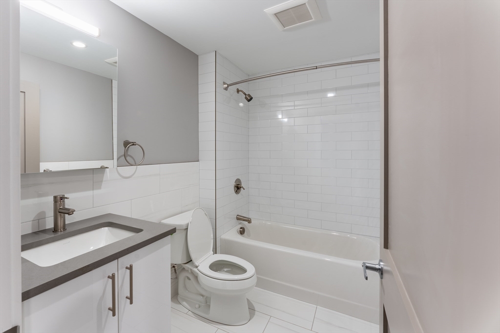 2 bed, 1 bath apartment for rent at 244 Hanover St Unit 430, North End — photo 9 of 11