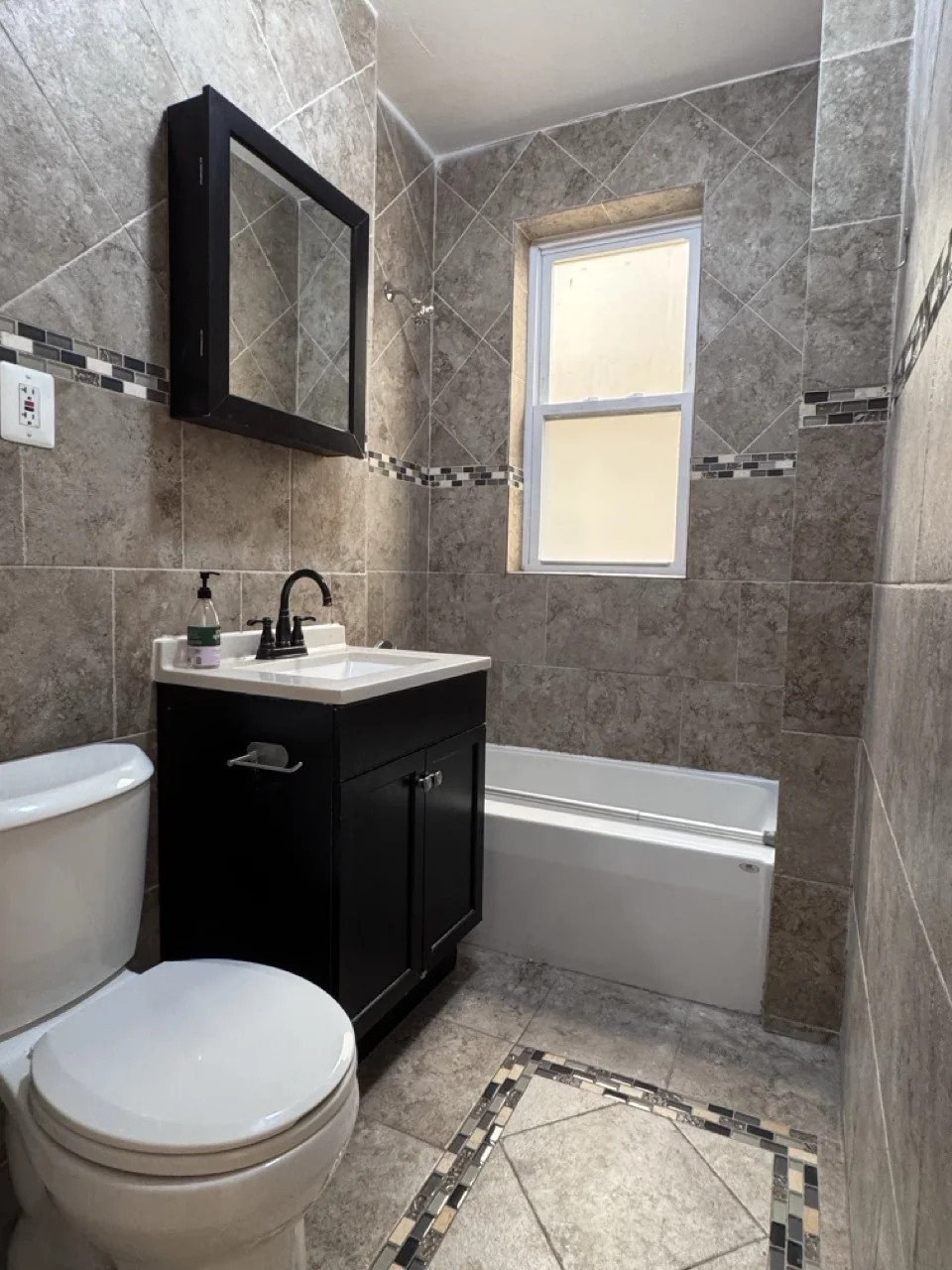 2.5 bed, 1 bath apartment for rent at 244 Kelton St Unit 11, Brighton — photo 8 of 8