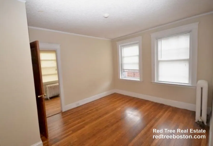 2 bed, 1 bath apartment for rent at 244 Kelton St Unit 3, Brighton — photo 2 of 8