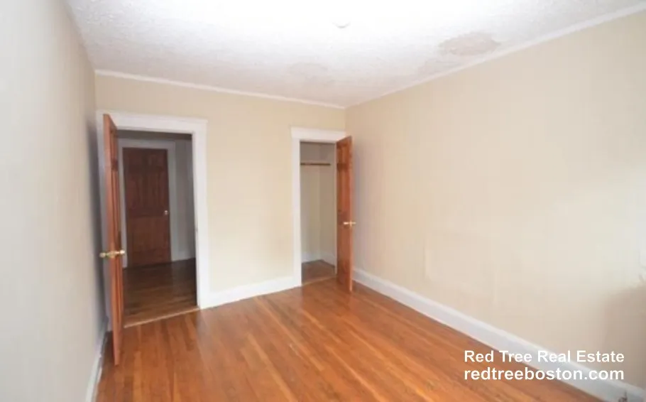 2 bed, 1 bath apartment for rent at 244 Kelton St Unit 3, Brighton — photo 3 of 8