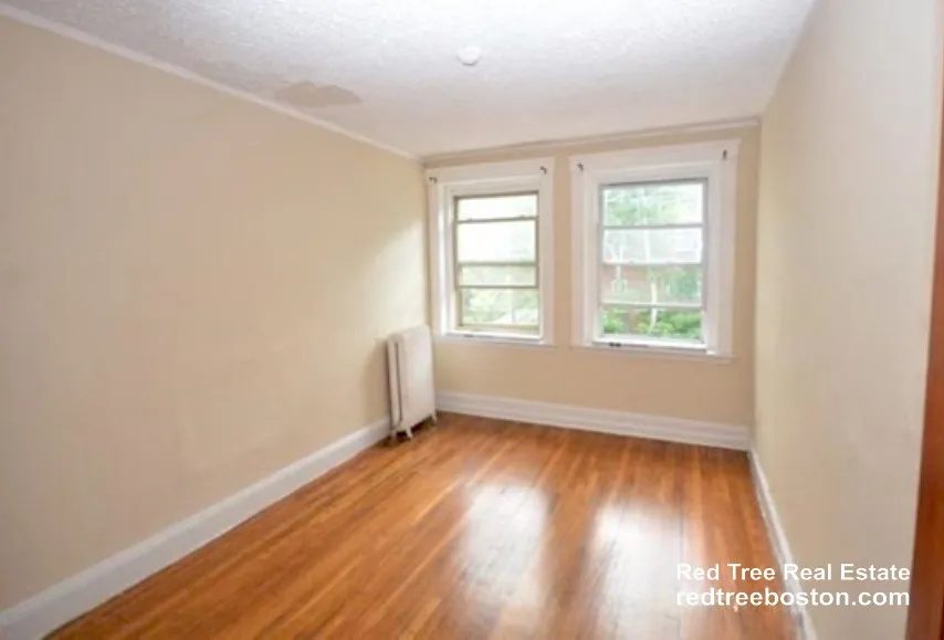 2 bed, 1 bath apartment for rent at 244 Kelton St Unit 3, Brighton — photo 4 of 8