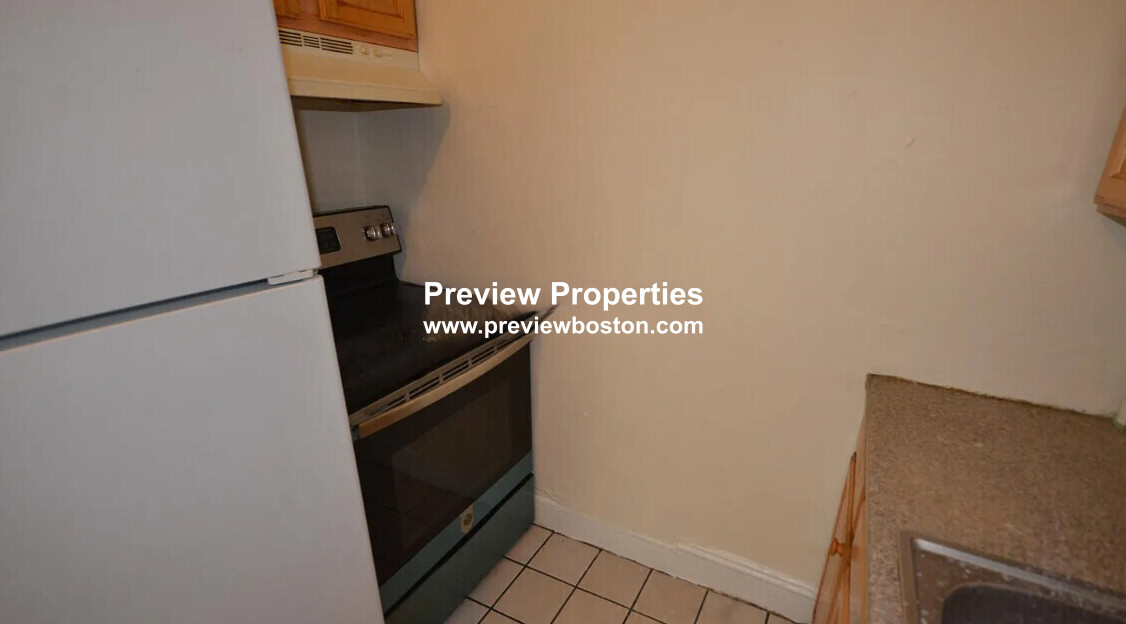 2 bed, 1 bath apartment for rent at 244 Kelton St Unit 6P, Brighton — photo 3 of 7