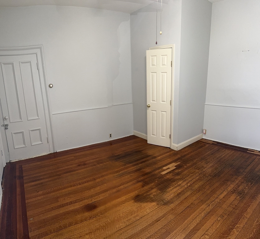 1 bed, 1 bath apartment for rent at 244 Lafayette St Unit 1L, Salem — photo 8 of 12