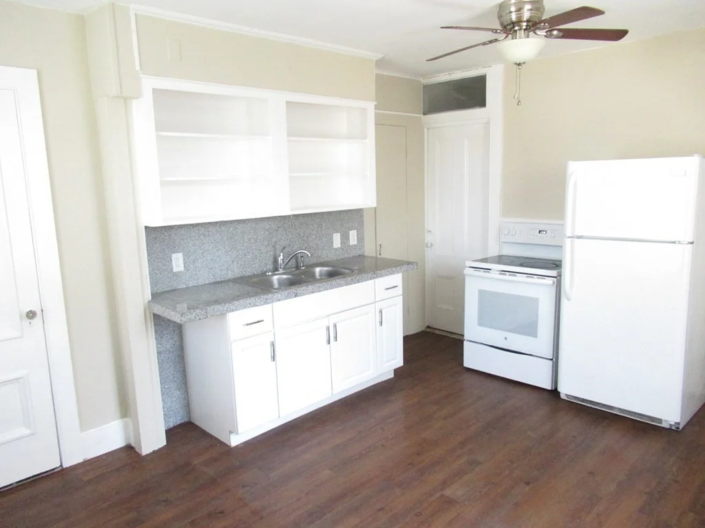 1 bed, 1 bath apartment for rent at 244 Lafayette St Unit 2L, Salem — photo 5 of 9