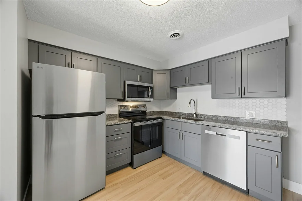 2 bed, 1 bath apartment for rent at 244 Mount Vernon St Unit 9, Lawrence — photo 12 of 37