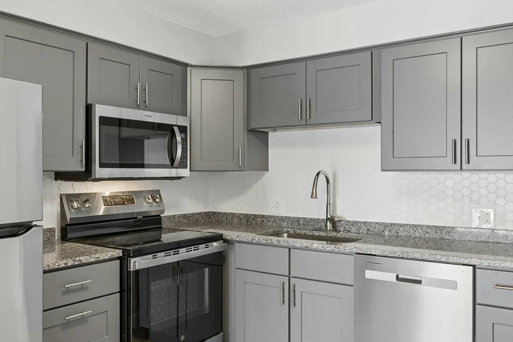 2 bed, 1 bath apartment for rent at 244 Mount Vernon St Unit 9, Lawrence — photo 14 of 37