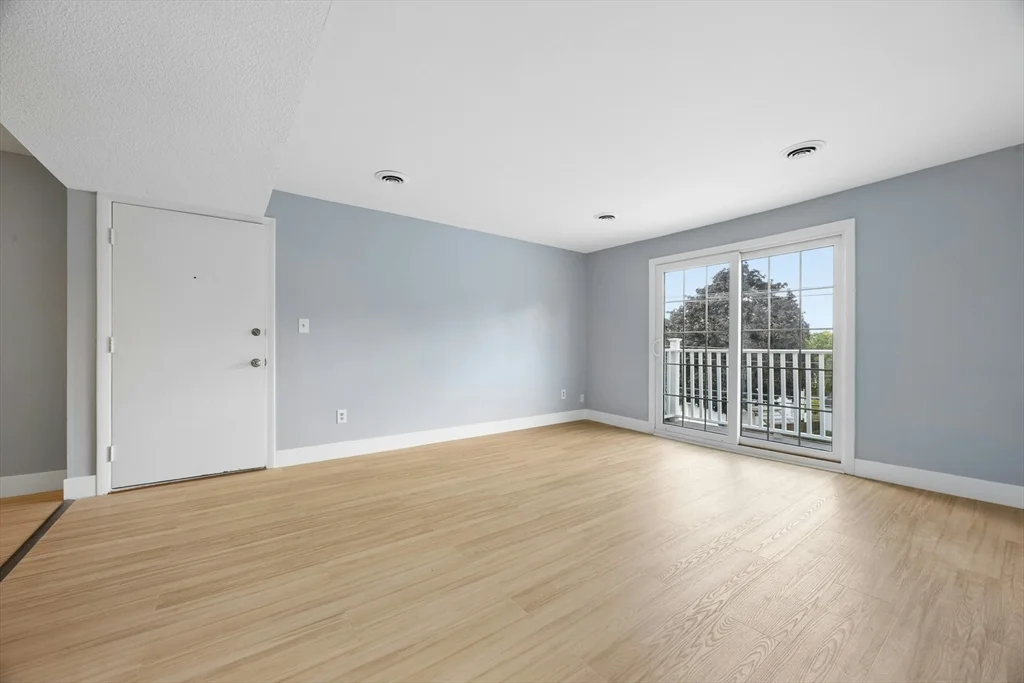 2 bed, 1 bath apartment for rent at 244 Mount Vernon St Unit 9, Lawrence — photo 5 of 37