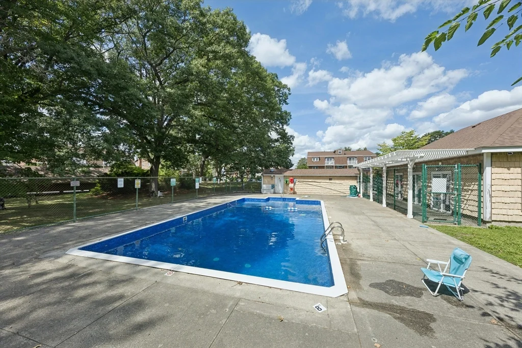2 bed, 1 bath apartment for rent at 244 Mount Vernon St Unit 9, Lawrence — photo 35 of 37
