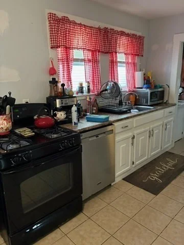2 bed, 1 bath apartment for rent at 244 Newbury Ave Unit 1, Quincy — photo 2 of 6