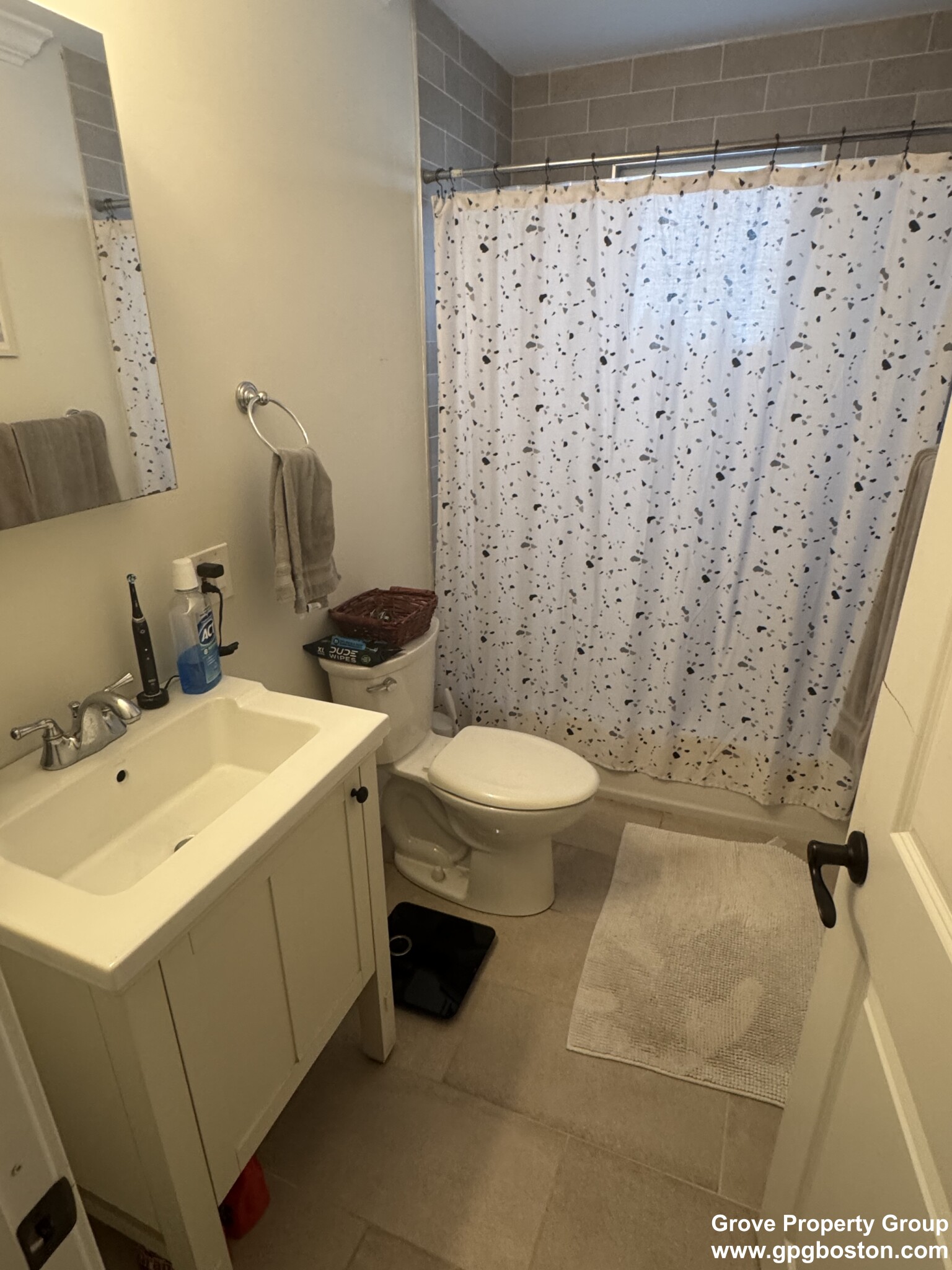 3 bed, 2 bath apartment for rent at 244 Paris St Unit 1, East Boston — photo 5 of 12
