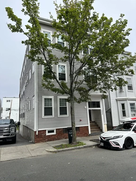 4 bed, 2 bath apartment for rent at 244 Paris St Unit 3, East Boston — photo 9 of 9