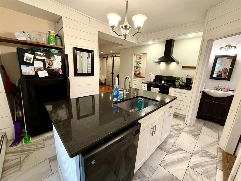 2 bed, 2 bath apartment for rent at 244 W 3rd Unit 2, South Boston — photo 2 of 18