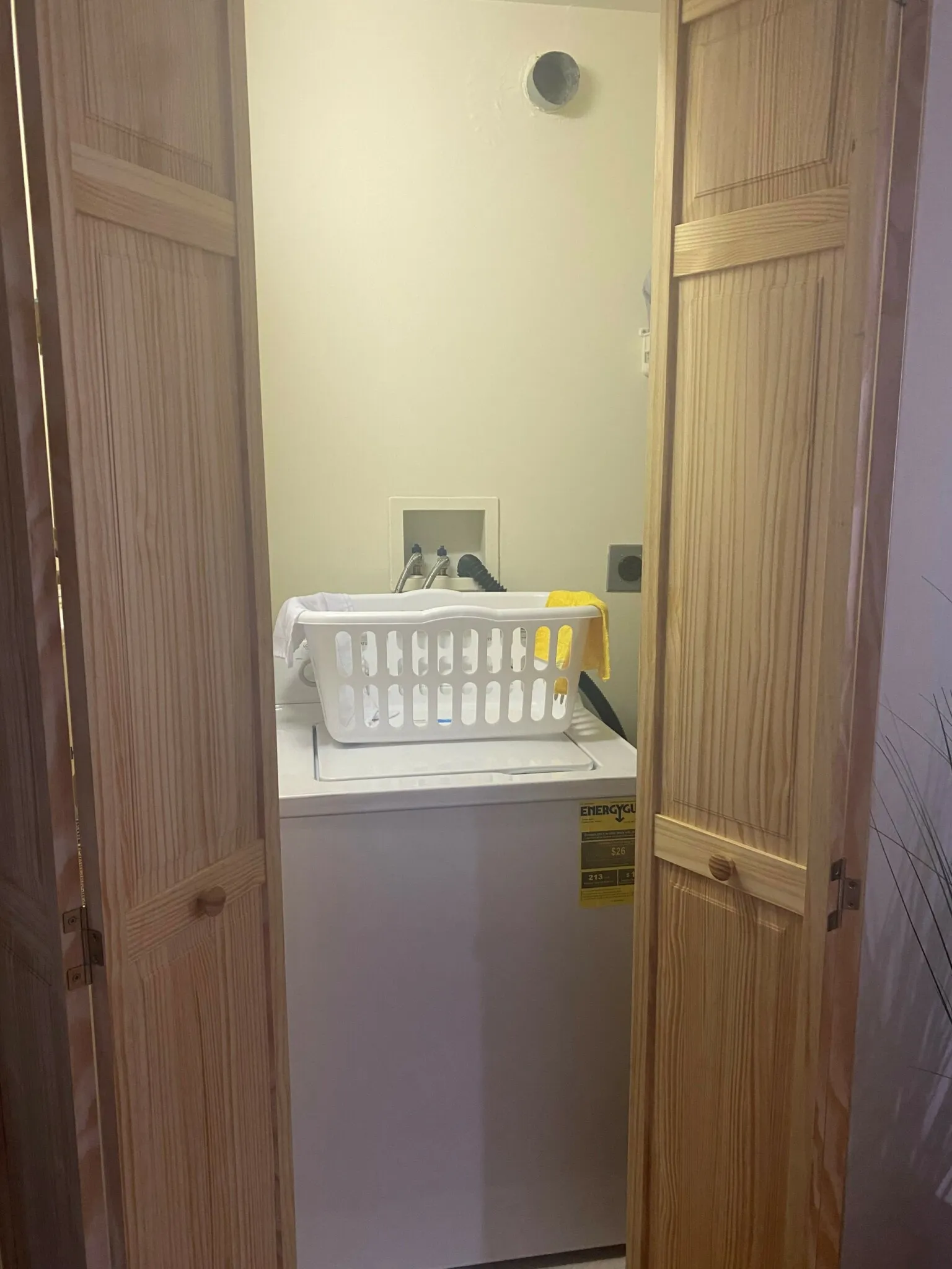 1 bed, 1 bath apartment for rent at 2443 Massachusetts Ave Unit 6, North Cambridge — photo 2 of 5