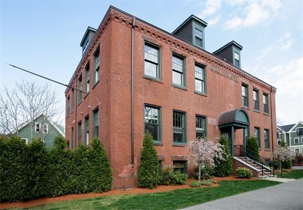 1 bed, 1 bath apartment for rent at 245 Beacon St Unit 4, Somerville — photo 6 of 8