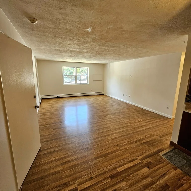 2 bed, 1 bath apartment for rent at 245 Boston Post Rd Unit 7, Marlborough — photo 3 of 10